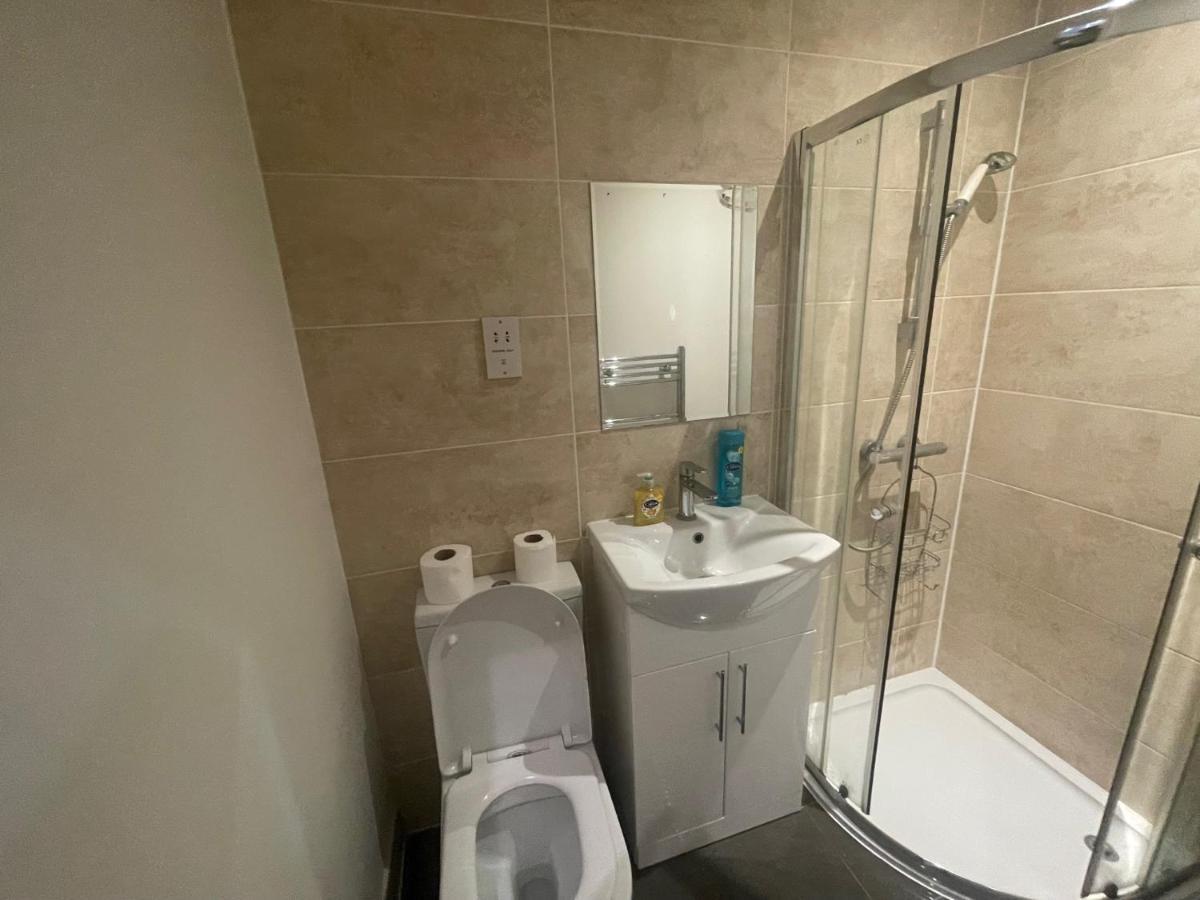 Lovely 1 Bedroom Apartment With On Street Parking لندن المظهر الخارجي الصورة